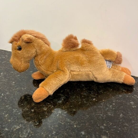 RUSS BERRIE ~ YOMIKO CLASSICS ~ CAMEL 13" - Picture 1 of 8